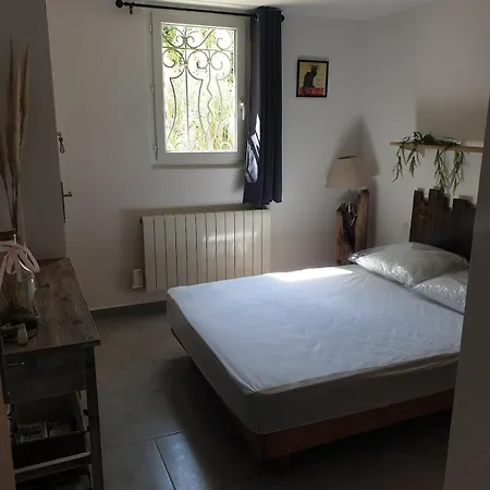 Апартаменты Maison De Campagne Saint-Hilaire-de-Brethmas